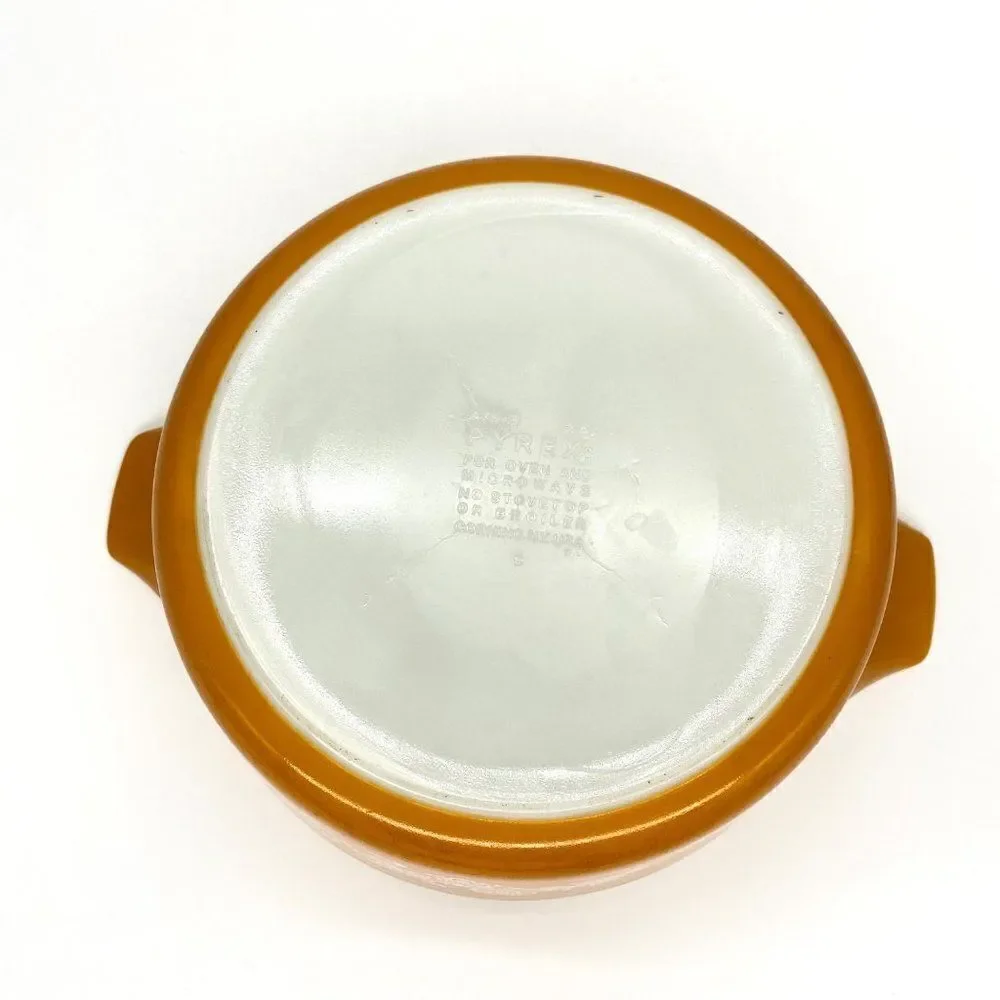 Pyrex Butterfly Gold Vintage Casserole Dish 2.5 qt. 475-B